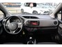 Toyota Yaris 1.3 VVT-i DYNAMIC 5-DEURS AIRCO NAVIGATIE LM-VELGEN PARKEERCAMERA BLUETOOTH 6-SPEED