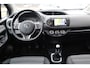 Toyota Yaris 1.3 VVT-i DYNAMIC 5-DEURS AIRCO NAVIGATIE LM-VELGEN PARKEERCAMERA BLUETOOTH 6-SPEED