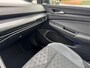 Volkswagen Golf 1.5 eTSI R-Line DSG | Panodak | IQ.light | LMV18" | NAVI | 1e eig. | Mooi !