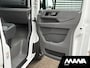 Volkswagen Crafter 2.0TDI 177PK Bakwagen Laadklep 750kg Lat om Lat Trekhaak Zijdeur Lederen bekleding Airco