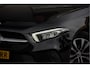 Mercedes-Benz A-klasse 180 5drs Business Solution BJ2022 Lmv 16" | Led V+A | Pdc | Navi | Achteruitrijcamera | Virtual cockpit | Climate control | Cruise control | Sportstoelen | Verwarmde voorstoelen | Zwarte hemel | Getint glas