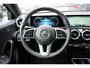 Mercedes-Benz A-klasse 180 5drs Business Solution BJ2022 Lmv 16" | Led V+A | Pdc | Navi | Achteruitrijcamera | Virtual cockpit | Climate control | Cruise control | Sportstoelen | Verwarmde voorstoelen | Zwarte hemel | Getint glas