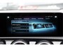 Mercedes-Benz A-klasse 180 5drs Business Solution BJ2022 Lmv 16" | Led V+A | Pdc | Navi | Achteruitrijcamera | Virtual cockpit | Climate control | Cruise control | Sportstoelen | Verwarmde voorstoelen | Zwarte hemel | Getint glas