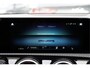 Mercedes-Benz A-klasse 180 5drs Business Solution BJ2022 Lmv 16" | Led V+A | Pdc | Navi | Achteruitrijcamera | Virtual cockpit | Climate control | Cruise control | Sportstoelen | Verwarmde voorstoelen | Zwarte hemel | Getint glas