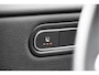 Mercedes-Benz A-klasse 180 5drs Business Solution BJ2021 Lmv 16" | Led V+A | Pdc | Navi | Achteruitrijcamera | Climate control | Cruise control | Sportstoelen | Verwarmde voorstoelen | Zwarte hemel | Extra getint glas