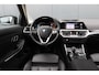 BMW 3-Serie Touring 320d Luxury Line Pano Leder 19inch Dealer OH.
