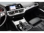 BMW 3-Serie Touring 320d Luxury Line Pano Leder 19inch Dealer OH.