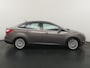 Ford Focus 1.6 125PK TI-VCT First Edition | Trekhaak | Half leder | Winter Pack | Nav | 17-inch |