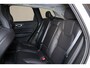 Volvo XC60 T8 Recharge AWD Ultra Dark - Panorama/schuifdak - IntelliSafe Assist & Surround - 360º Camera - Bowers & Wilkins audio - Adaptieve LED koplampen - Verwarmde voorstoelen, stuur & achterbank - Parkeersensoren voor & achter - Elektr. bedienb. voorstoelen met geheugen - Head up display - Draadloze tel. lader - Extra getint glas - 21' LMV