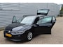 Volkswagen Golf Variant 1.5 eTSI Style O.a: Stoel+Stuurverw, Haak, Camera, Clima, Carplay, Etc. All-in prijs!