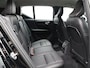 Volvo XC40 1.5 T4 Plug-in hybrid Plus Dark / Trekhaak / Stoel- + stuurwielverwarming / Harman Kardon Audio / Elektr. stoelverstelling / Achteruitrijcamera / Pilot Assist / BLIS