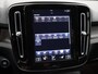 Volvo XC40 1.5 T4 Plug-in hybrid Plus Dark / Trekhaak / Stoel- + stuurwielverwarming / Harman Kardon Audio / Elektr. stoelverstelling / Achteruitrijcamera / Pilot Assist / BLIS