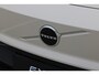 Volvo EX30 Single Motor Extended Range Plus 69 kWh | Verwarmbare voorstoelen en stuurwiel | Premium Audio by Harman Kardon | Getint Glas Achter | Adaptieve Cruise Control & Pilot Assist | Elektrisch bedienbare achterklep | Parkeersensoren voor en achter & camera | Apple carplay / Android auto | 19 inch Lichtmetalen velgen | Warmtepomp