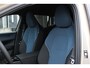 Volvo EX30 Single Motor Extended Range Plus 69 kWh | Verwarmbare voorstoelen en stuurwiel | Premium Audio by Harman Kardon | Getint Glas Achter | Adaptieve Cruise Control & Pilot Assist | Elektrisch bedienbare achterklep | Parkeersensoren voor en achter & camera | Apple carplay / Android auto | 19 inch Lichtmetalen velgen | Warmtepomp