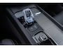 Volvo XC60 T8 Plug-in hybrid AWD Plus Black Edition | Adaptieve Cruise Control | Panoramadak | Stoel-/Stuur-/Voorruitverwarming | Dodehoek Detectie | 360° Parkeercamera | Harman Kardon Audio |