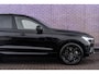 Volvo XC60 T8 Plug-in hybrid AWD Plus Black Edition | Adaptieve Cruise Control | Panoramadak | Stoel-/Stuur-/Voorruitverwarming | Dodehoek Detectie | 360° Parkeercamera | Harman Kardon Audio |