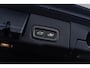 Volvo XC60 T8 Plug-in hybrid AWD Plus Black Edition | Adaptieve Cruise Control | Panoramadak | Stoel-/Stuur-/Voorruitverwarming | Dodehoek Detectie | 360° Parkeercamera | Harman Kardon Audio |