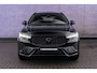 Volvo XC60 T8 Plug-in hybrid AWD Plus Black Edition | Adaptieve Cruise Control | Panoramadak | Stoel-/Stuur-/Voorruitverwarming | Dodehoek Detectie | 360° Parkeercamera | Harman Kardon Audio |