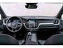 Volvo XC60 T8 Plug-in hybrid AWD Plus Black Edition | Adaptieve Cruise Control | Panoramadak | Stoel-/Stuur-/Voorruitverwarming | Dodehoek Detectie | 360° Parkeercamera | Harman Kardon Audio |