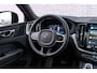 Volvo XC60 T8 Plug-in hybrid AWD Plus Black Edition | Adaptieve Cruise Control | Panoramadak | Stoel-/Stuur-/Voorruitverwarming | Dodehoek Detectie | 360° Parkeercamera | Harman Kardon Audio |