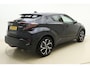Toyota C-HR 1.8 Hybrid Executive | Navigatie | Climate Control | Stoelverwarming | Verwarmde voorruit | Verwarmd stuurwiel | Afneembare trekhaak | Camera | Keyless Entry & Start | Lederen bekleding