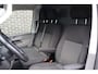 Volkswagen Transporter 2.0 TDI 110pk L2H1 | Trekhaak | Airco | Cruise | PDC Achter