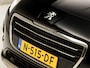 Peugeot 3008 1.6 THP Crossway Sport 157Pk (PANORAMADAK, NAVIGATIE, HEAD-UP DISPLAY, CLIMATE, CAMERA, LEDEREN SPORTSTOELEN, GETINT GLAS, TREKHAAK, CRUISE, NIEUWSTAAT)