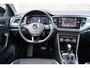Volkswagen T-Roc 1.5 TSI 150pk Sport | Navigatie | Afneembare trekhaak | Stoelverwarming