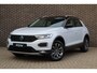 Volkswagen T-Roc 1.5 TSI 150pk Sport | Navigatie | Afneembare trekhaak | Stoelverwarming