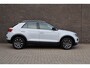 Volkswagen T-Roc 1.5 TSI 150pk Sport | Navigatie | Afneembare trekhaak | Stoelverwarming