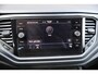 Volkswagen T-Roc 1.5 TSI 150pk Sport | Navigatie | Afneembare trekhaak | Stoelverwarming