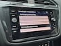 Volkswagen Tiguan 1.5 TSI 130pk H6 Comfortline Business R-line Panoramadak Trekhaak Massage Stoel Stoelverwarming Camera