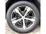 Peugeot 3008 130 Pk. * GT * Automaat * EAT8 Benzine * Night Vision * Navigatie * 1//2 Lederen interieur * Keyless Start & Entry * Dodehoek Bewaking * Voor en achter Parkeer Camera * Vingerhoets; Vierde Generatie Eersteklas Service. Al meer dan 100 jaar een begrip in de Brabantse Kempen.