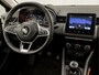 Renault Clio 1.0 TCe 90 Equilibre Sport (APPLE CARPLAY, GROOT NAVI, LM VELGEN, PARKEERSENSOREN, SPORTSTOELEN, CRUISE, LED KOPLAMPEN, NIEUWSTAAT)