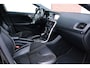 Volvo V40 2.0 T4 190PK R-Design Business Sport - Half leder - Zwarte hemel - Afneembare trekhaak - Stoelverwarming