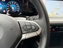 Volkswagen Golf 1.0 TSI Life | LED | Stoelverwarming | Navigatiesysteem | Lichtmetalen velgen | Keyless start | Achteruitrijcamera | Parkeersensoren voor en achter | Cruise control adaptief | Climate control