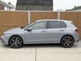 Volkswagen Golf 1.0 TSI Life | LED | Stoelverwarming | Navigatiesysteem | Lichtmetalen velgen | Keyless start | Achteruitrijcamera | Parkeersensoren voor en achter | Cruise control adaptief | Climate control