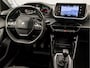 Peugeot 2008 1.2 PureTech Sport (APPLE CARPLAY, NAVIGATIE, PARKEERSENSOREN, SPORTSTOELEN, CRUISE, LM VELGEN, NIEUWE APK, NIEUWSTAAT)