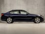 BMW 3-Serie 318i High Executive Sport Automaat (NAVIGATIE, CLIMATE, LEDER, STOELVERWARMING, SPORTSTOELEN, PARKEERSENSOREN, CRUISE, NIEUWSTAAT)