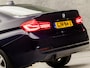 BMW 3-Serie 318i High Executive Sport Automaat (NAVIGATIE, CLIMATE, LEDER, STOELVERWARMING, SPORTSTOELEN, PARKEERSENSOREN, CRUISE, NIEUWSTAAT)