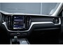 Volvo XC60 T6 Plug-in hybrid AWD Plus Dark | Trekhaak | Rondom zichtcamera | Verwarmbare voorstoelen+stuurwiel+achterbank | Premium audio by Harman Kardon | 19 inch Lichtmetalen velgen