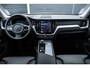 Volvo XC60 T6 Plug-in hybrid AWD Plus Dark | Trekhaak | Rondom zichtcamera | Verwarmbare voorstoelen+stuurwiel+achterbank | Premium audio by Harman Kardon | 19 inch Lichtmetalen velgen