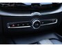 Volvo XC60 T6 Plug-in hybrid AWD Plus Dark | Trekhaak | Rondom zichtcamera | Verwarmbare voorstoelen+stuurwiel+achterbank | Premium audio by Harman Kardon | 19 inch Lichtmetalen velgen