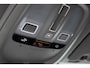 Volvo XC60 T6 Plug-in hybrid AWD Plus Dark | Trekhaak | Rondom zichtcamera | Verwarmbare voorstoelen+stuurwiel+achterbank | Premium audio by Harman Kardon | 19 inch Lichtmetalen velgen