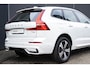 Volvo XC60 T6 Plug-in hybrid AWD Plus Dark | Trekhaak | Rondom zichtcamera | Verwarmbare voorstoelen+stuurwiel+achterbank | Premium audio by Harman Kardon | 19 inch Lichtmetalen velgen