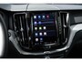 Volvo XC60 T6 Plug-in hybrid AWD Plus Dark | Trekhaak | Rondom zichtcamera | Verwarmbare voorstoelen+stuurwiel+achterbank | Premium audio by Harman Kardon | 19 inch Lichtmetalen velgen