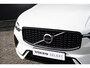 Volvo XC60 T6 Plug-in hybrid AWD Plus Dark | Trekhaak | Rondom zichtcamera | Verwarmbare voorstoelen+stuurwiel+achterbank | Premium audio by Harman Kardon | 19 inch Lichtmetalen velgen