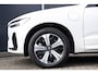 Volvo XC60 T6 Plug-in hybrid AWD Plus Dark | Trekhaak | Rondom zichtcamera | Verwarmbare voorstoelen+stuurwiel+achterbank | Premium audio by Harman Kardon | 19 inch Lichtmetalen velgen