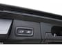 Volvo XC60 T6 Plug-in hybrid AWD Plus Dark | Trekhaak | Rondom zichtcamera | Verwarmbare voorstoelen+stuurwiel+achterbank | Premium audio by Harman Kardon | 19 inch Lichtmetalen velgen