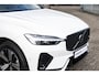 Volvo XC60 T6 Plug-in hybrid AWD Plus Dark | Trekhaak | Rondom zichtcamera | Verwarmbare voorstoelen+stuurwiel+achterbank | Premium audio by Harman Kardon | 19 inch Lichtmetalen velgen